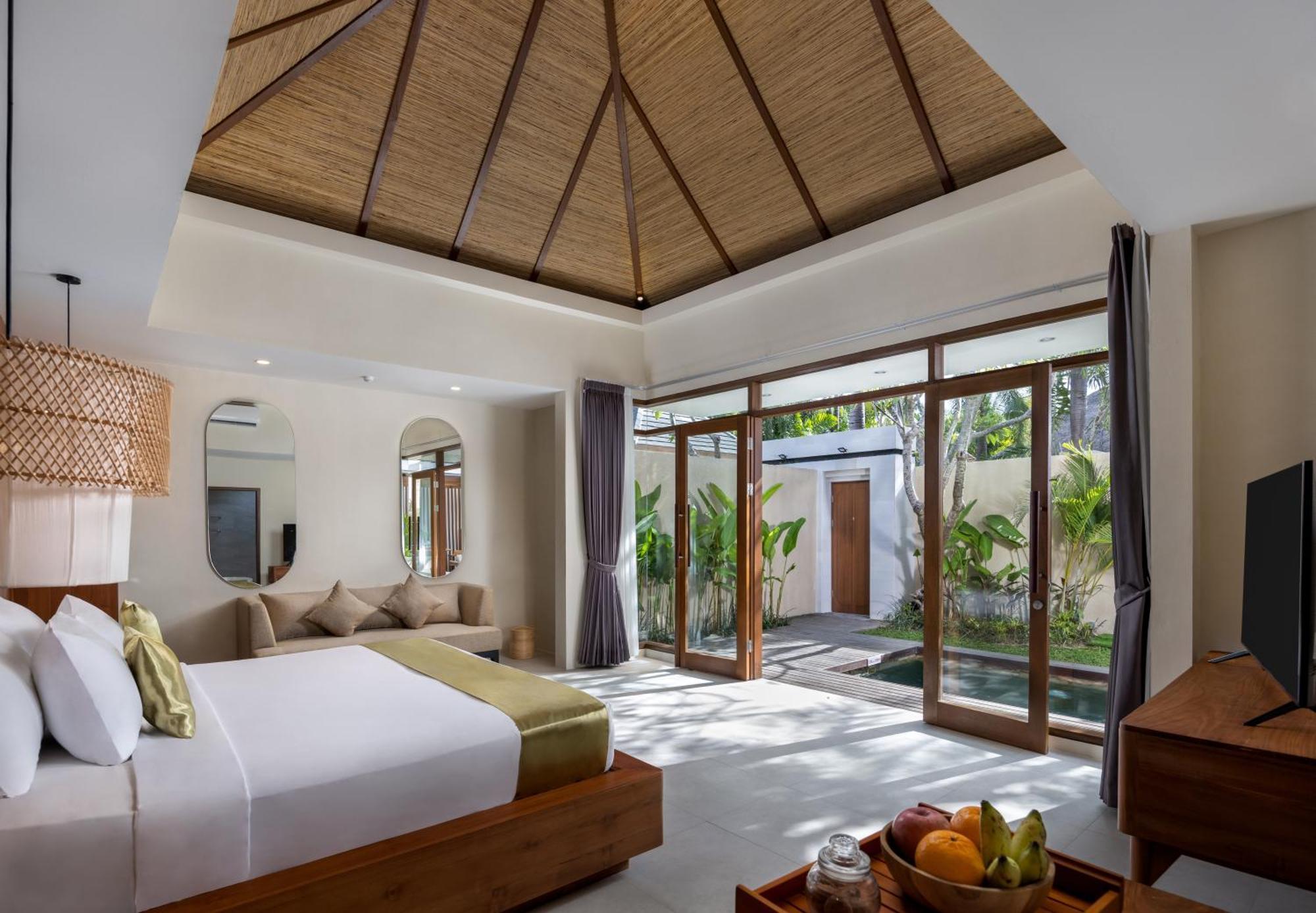 Tonys & - Bali Seminyak