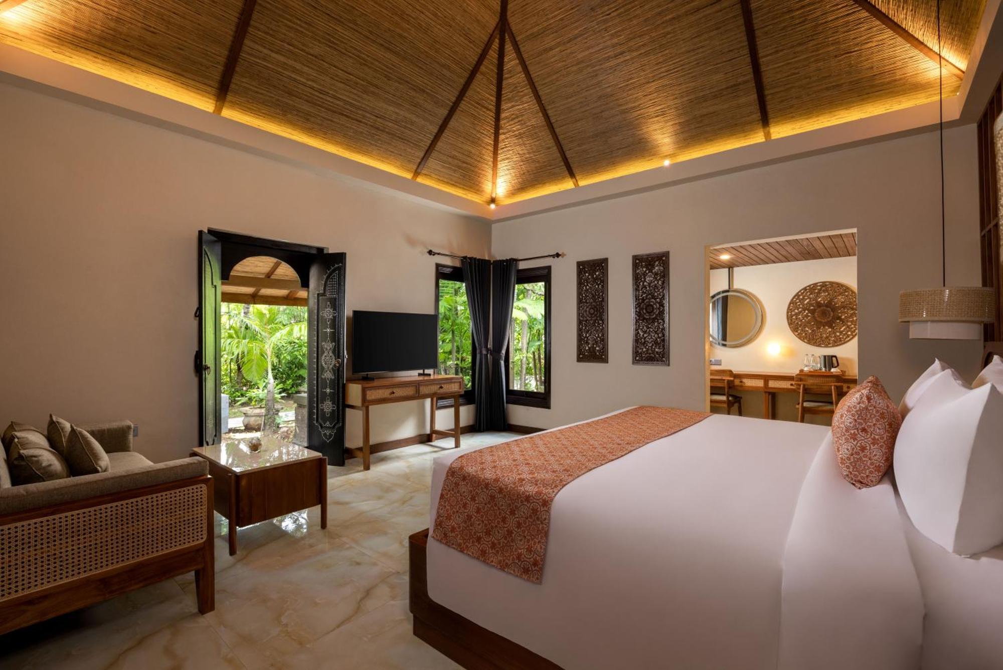 Tonys & - Bali Seminyak