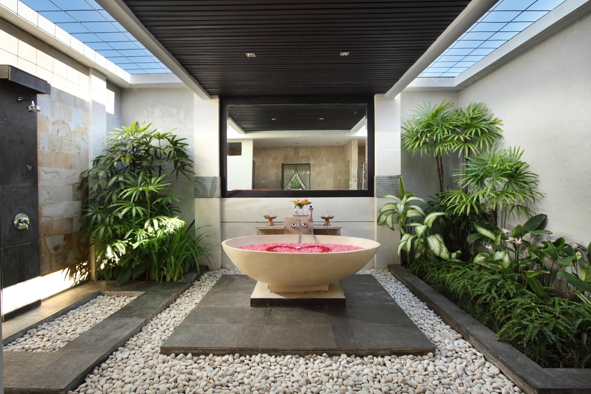 Tonys & - Bali Hotel Seminyak